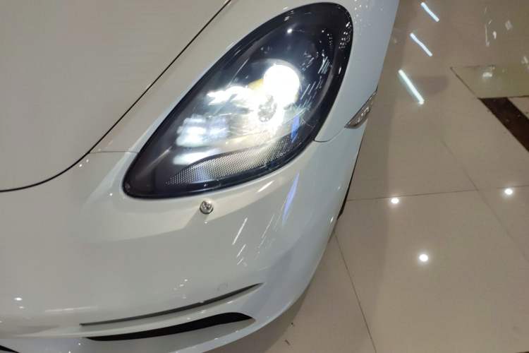 Used Porsche 718 2022 Cayman 2.0T
