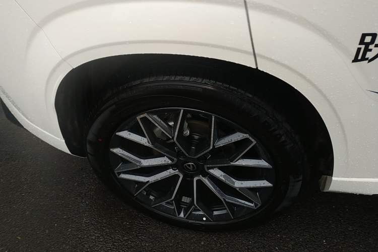 Used Changan UNI-Z 2025 1.5T Luxury Version