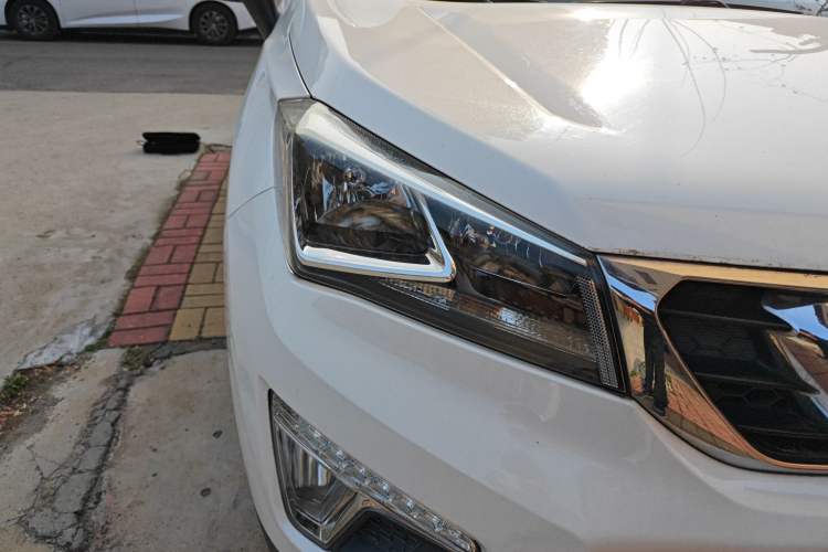 Used CHANGAN CS15 2016 1.5L Manual Luxury Edition
