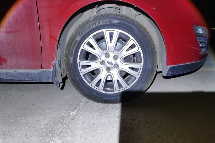 Used Roewe 550 2010 550S 1.8L Automatic Start-Zhen New Year Edition Right Front Wheel Hub