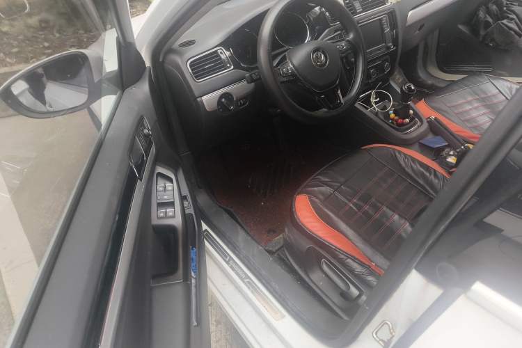 Used Volkswagen Sagitar 2018 1.6L Manual Comfort Model Driver Seat