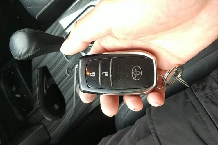 Used Toyota RAV4 2016 2.0L CVT Two-Wheel Drive Smart Edition China V Standard
