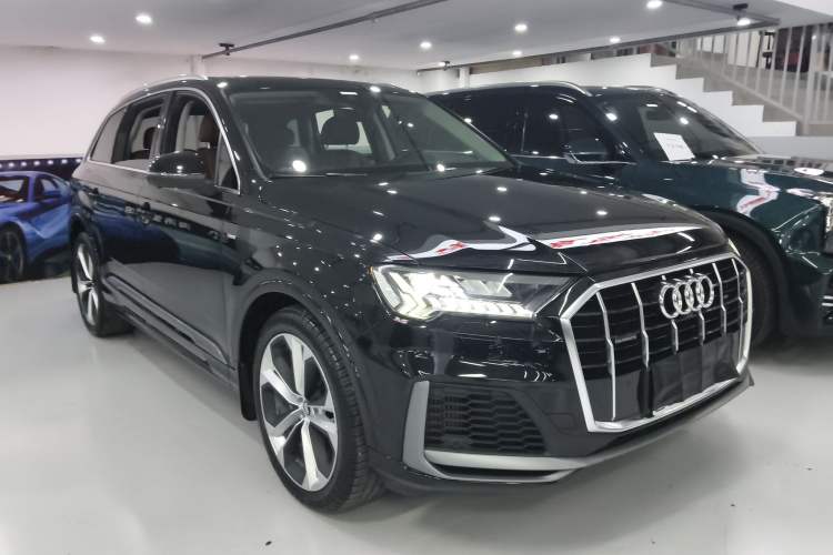 Used Audi Q7 2020 55 TFSI quattro S line sports model