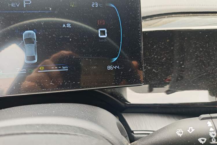 Used BYD Qin PLUS 2024 HONOR Edition DM-i 55KM Leading Model Odometer Close Up