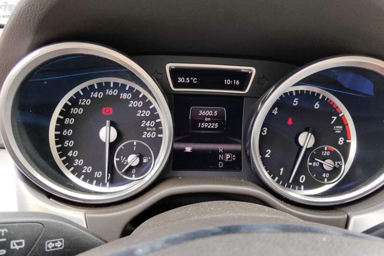 Used Mercedes-Benz M-Class 2012 ML 300 Instrument Cluster
