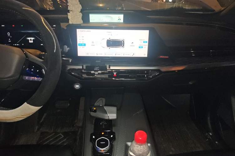 Used CHANGAN OSHAN Z6 2022 Blue Whale 1.5T DCT Smart Edition Urban Version Audio And AC Panel