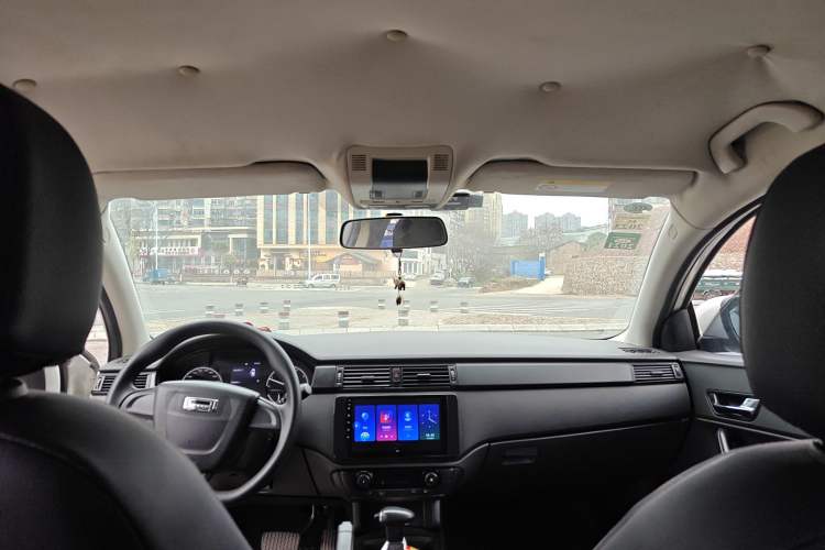 Used Qoros 3 2018 Sedan 1.6L Automatic Leading Model