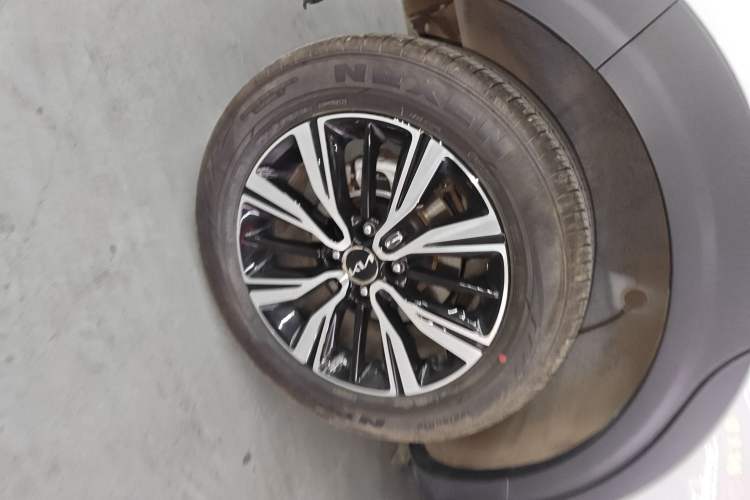 Used Kia kx1 Stonic 2021 1.4L CVT Sunroof Model Right Rear Wheel Hub