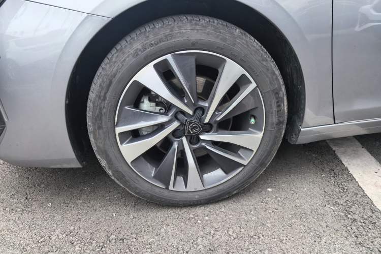 Used Peugeot 408 2024 360THP "Da Da" Model – Latou Edition Left Front Wheel Hub