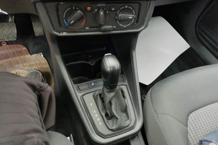 Used Volkswagen Santana 2019 1.5L Automatic Fashion Edition China VI Gear Lever