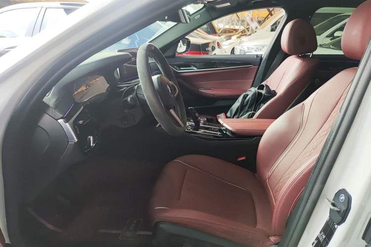 Used BMW 5 Series 2021 525Li M Sport Package