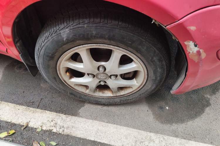 Used FAW Weizi 2004 1.3L Manual Deluxe Model
