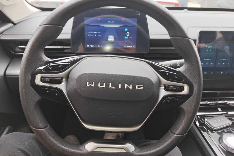 Used Wuling E5 2024 410 km Standard Version Steering Wheel