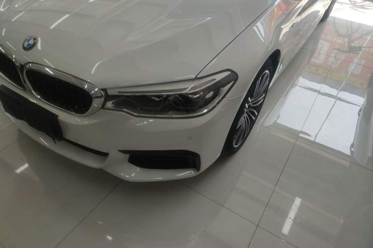 Used BMW 5 Series 2018 Restyled 530Li Leading Edition M Sport Package
