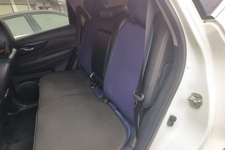 Used Nissan X-Trail 2019 2.5L CVT Smart Connect Leading Edition 4WD
