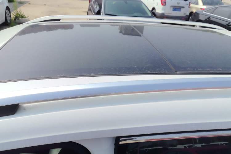 Used Volkswagen Tharu 2022 280TSI Two-Wheel-Drive Luxury Edition Roof