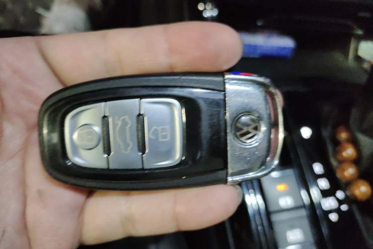 Used Volkswagen Phideon 2019 380TSI Two-Wheel Drive Business Edition China VI Standard