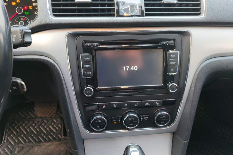 Used Volkswagen Passat 2014 1.8TSI DSG 30th Anniversary Edition