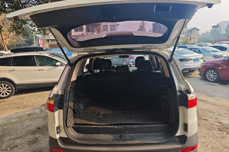 Used Dongfeng Fengon S560 2019 1.8L Manual Urban Model