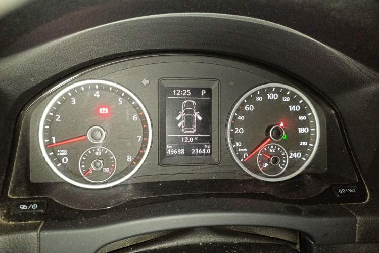 Used Volkswagen Tiguan L 2017 300TSI Automatic Two-Wheel Drive Silk Road Luxury Edition
