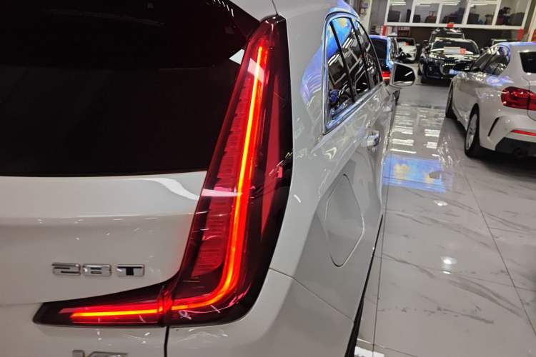 Used Cadillac XT4 2021 28T Two-Wheel Drive Tech Edition