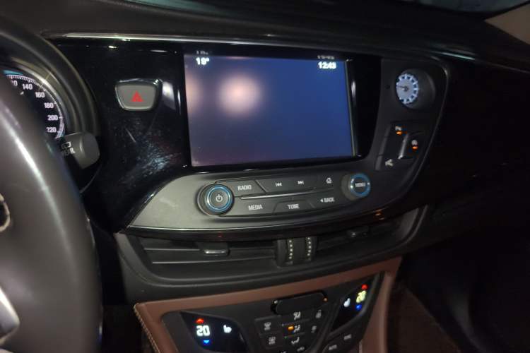 Used Buick Envision 2017 20T Two-Wheel Drive Luxury Model
