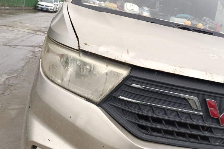 Used Wuling Hongguang V 2019 1.5L Jingqu Version China VI LAR Right Front Headlight