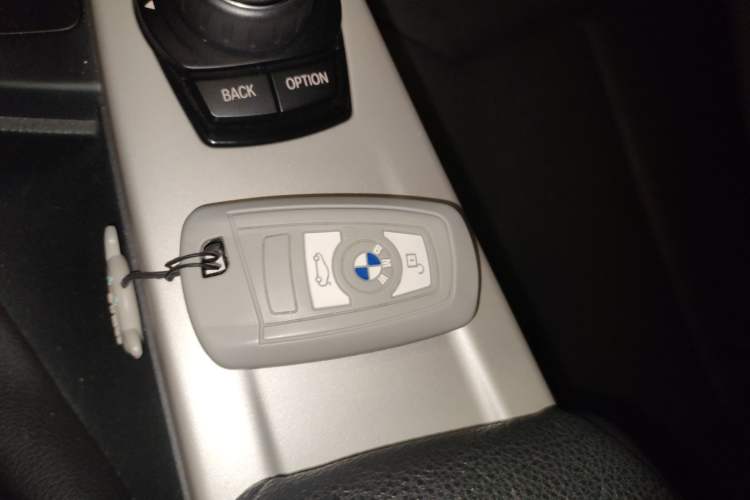 Used BMW 3 Series 2014 320Li Fashion Model
