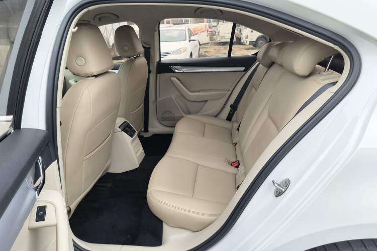 Used Skoda Octavia 2015 1.6L Manual Yijie Edition