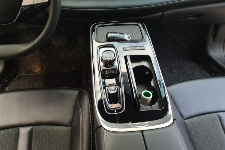 Used AION S 2023 Meizu 580 Lithium Iron Phosphate Gear Lever