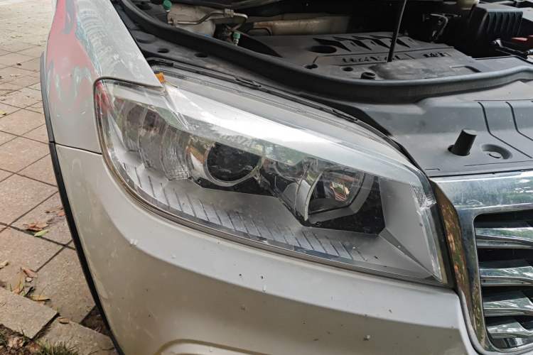 Used Haval H6 2018 Sport Edition 1.5T Automatic Two-Wheel Drive Elite Model China V Standard Right Front Headlight