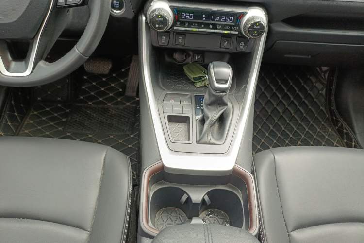 Used Toyota RAV4 2022 2.0L CVT Two-Wheel Drive Fashion Plus Edition