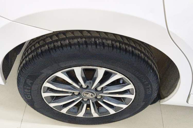 Used Toyota Corolla 2017 Revised Version 1.2T Manual GL-i