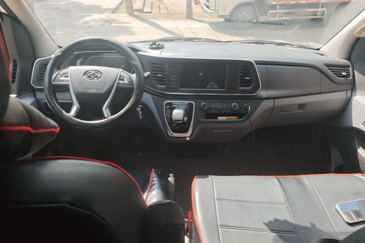 Used SAIC MAXUS Xintu V80  Center Console