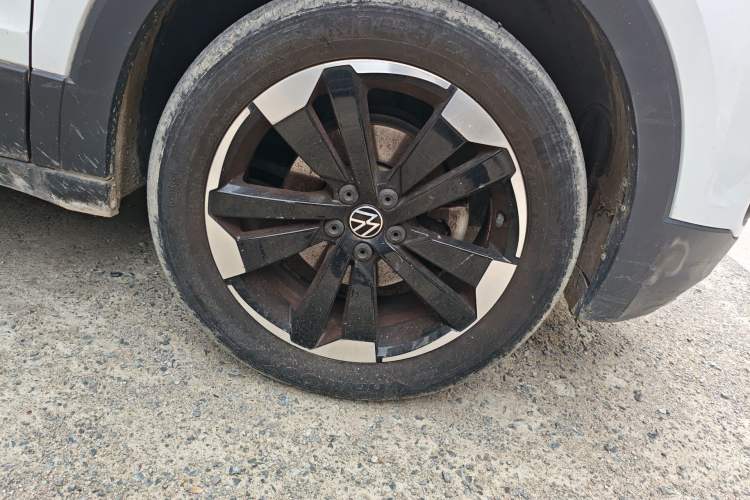 Used Volkswagen Tacqua 2020 1.5L Automatic Yue Right Front Wheel Hub