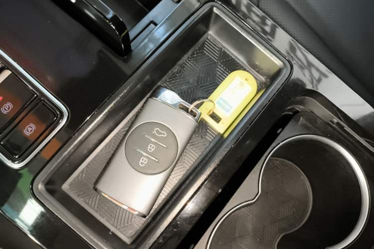 Used EXEED Zhuifeng C-DM 2022 1.5 TCI-DHT 105 km "Chengfeng Qi" Edition Vehicle Key