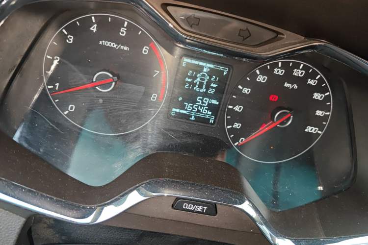 Used Baojun 310W 2017 1.5L Manual Fashion Model China V