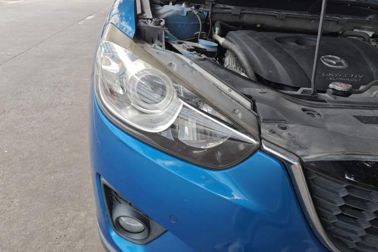 Used Mazda CX-5 2013 2.5L Automatic 4x4 Luxury Version Right Front Headlight