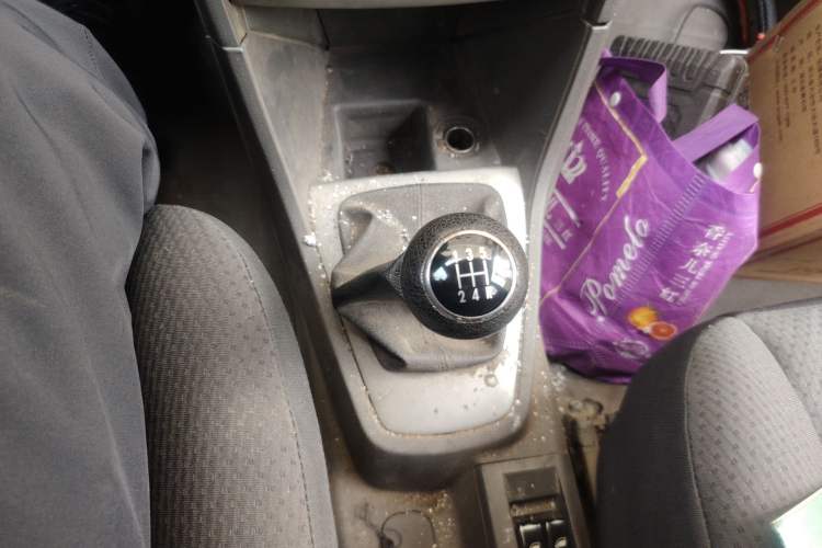 Used FAW Weizhi V2 2010 1.3L Manual Luxury Version
