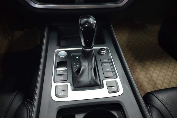 Used BYD Tang 2018 2.0T Automatic SmartConnect Luxury 7-Seater China V Emission Standard