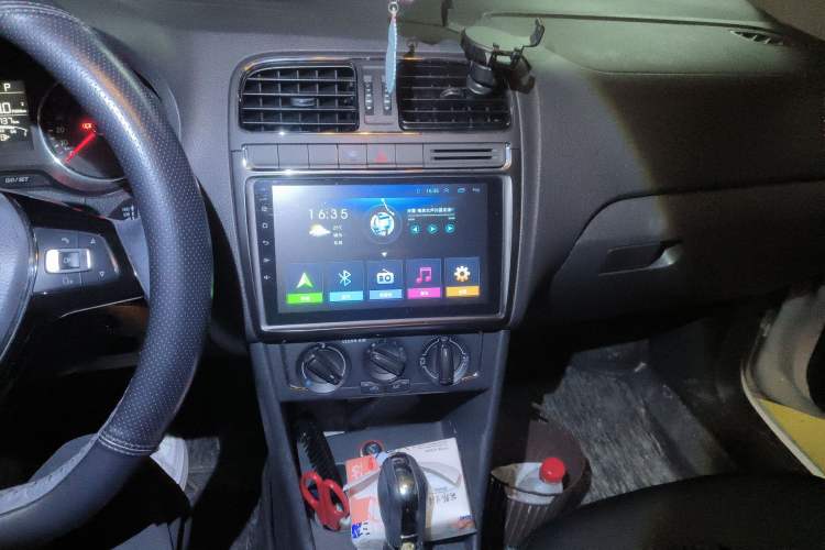 Used Volkswagen Polo 2016 1.6L Automatic Comfort Model Audio And AC Panel