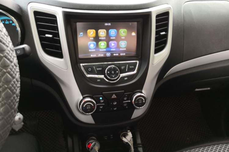 Used Changan CS35 2015 1.6L Manual Luxury Model China V Standard
