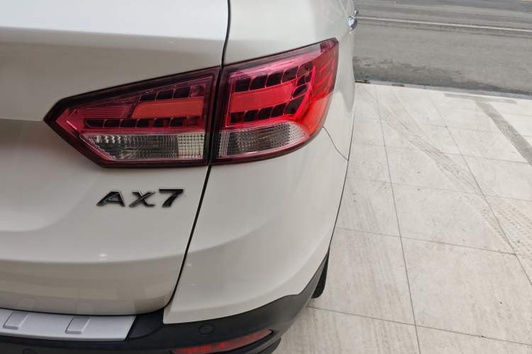 Used Dongfeng Aeolus AX7 2015 2.0L Automatic Zhiyi Trim

