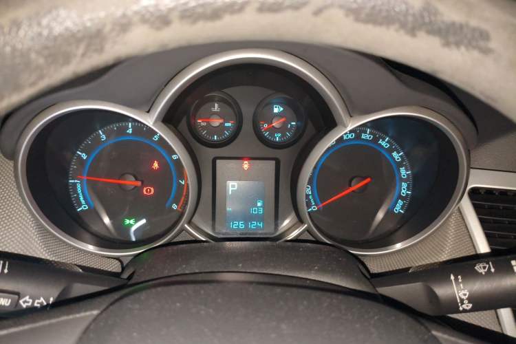 Used Chevrolet Cruze 2012 1.8L SE AT Instrument Cluster