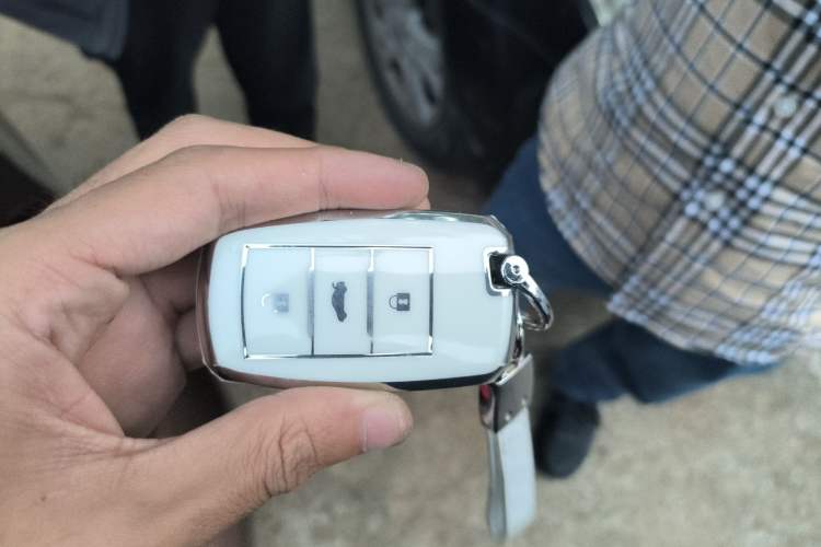 Used CHANGAN CS75 2018 280T Automatic Smart Edition China V-standard Vehicle Key