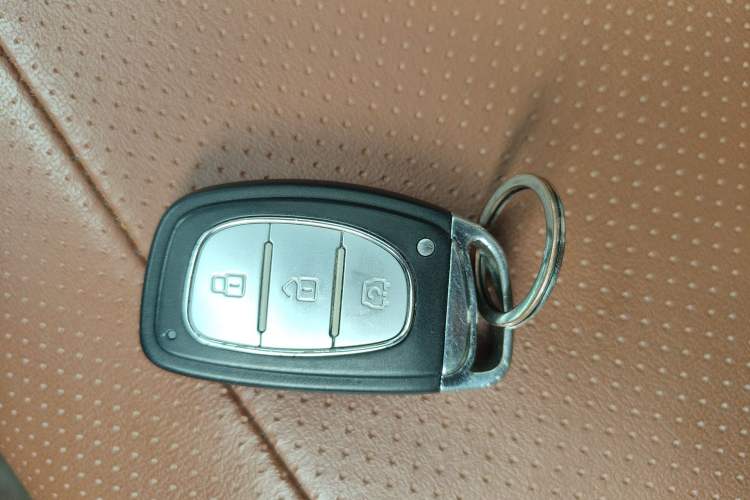 Used HYOSOW S3 2016 S3L 1.5L Manual Prestige Edition Vehicle Key