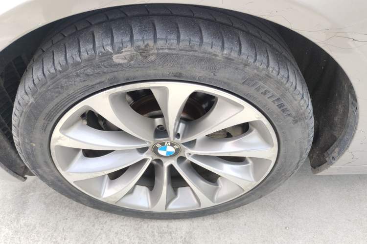 Used BMW 5 Series 2017 525Li Leading Model Left Front Wheel Hub