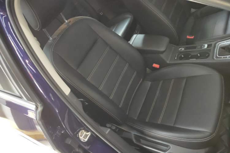 Used Volkswagen Golf 2019 200TSI DSG Comfort & Ambition Edition China VI Standard