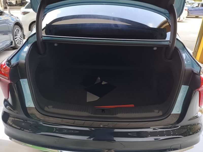 Used Hongqi H5 2023 2.0T Automatic Smart Connect Flagship Edition – Chinese Trim Ling — 18