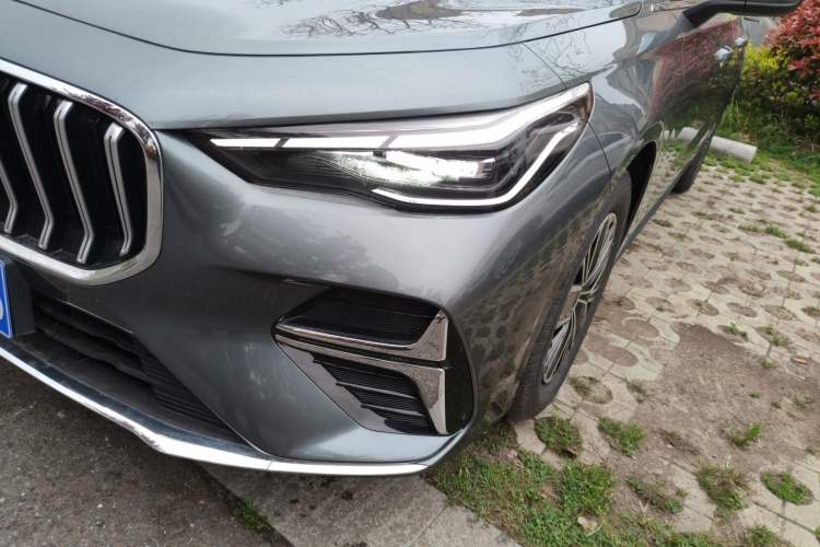 Used Geely Auto Emgrand 2026 Model 5th Generation 1.5L CVT Luxury Edition
